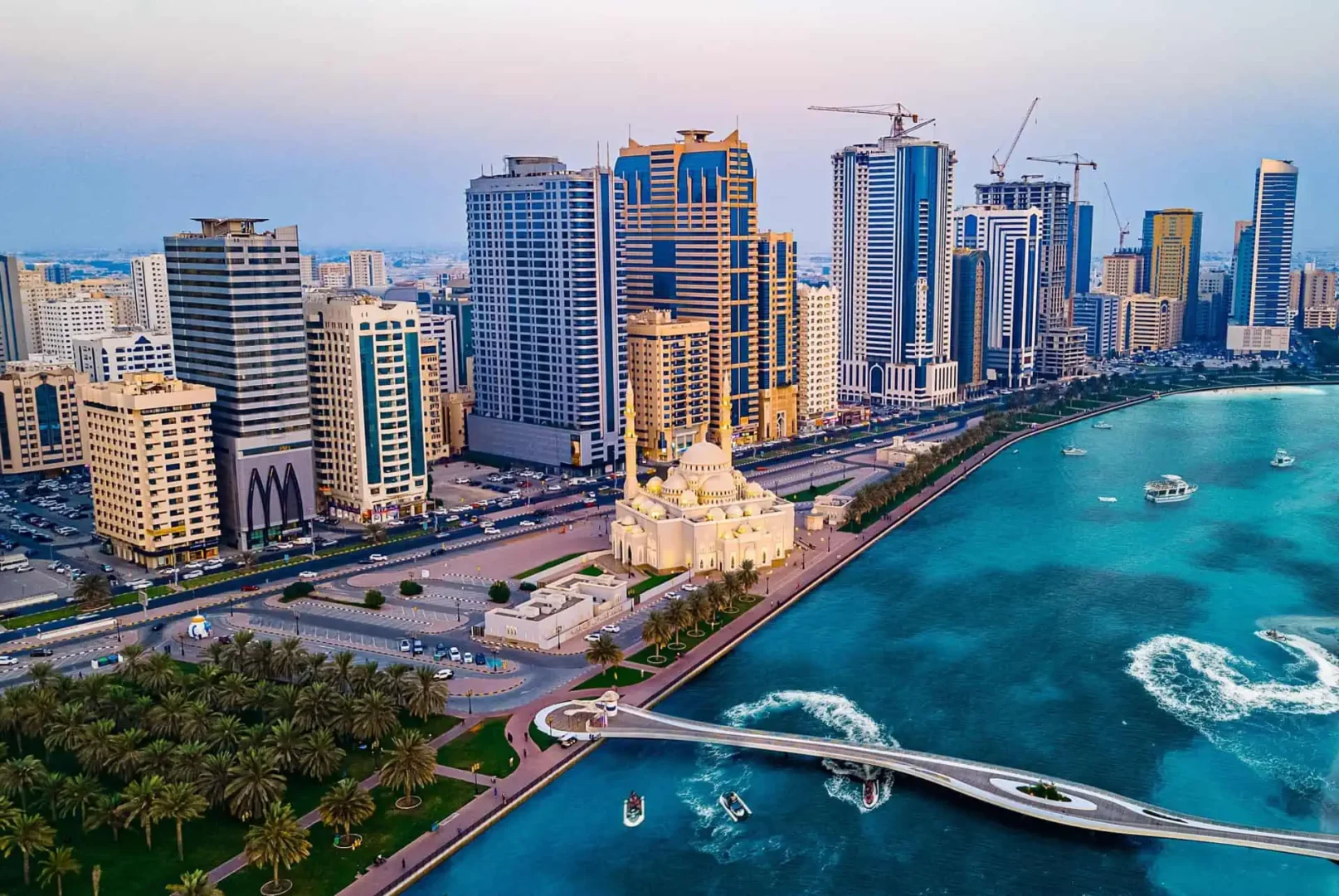 


There are many apartments that are next to a lake and there is a mosque in front of them. It is part of the apartments and penthouses of Sharjah town in the UAE.


